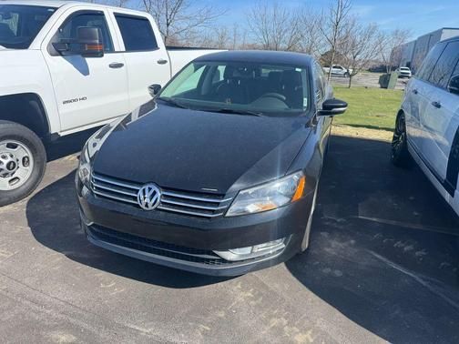 Black Uni 2015 Volkswagen Passat 1.8T Limited Edition