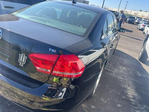 Black Uni 2015 Volkswagen Passat 1.8T Limited Edition