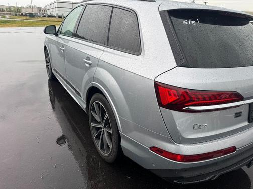 Florett Silver Metallic 2021 Audi Q7 55 Prestige
