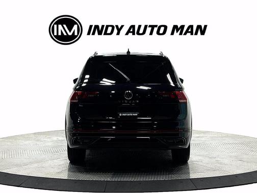 Deep Black Pearl Effect 2022 Volkswagen Tiguan 2.0T SE R-Line Black