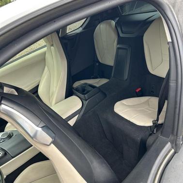 Crystal White Pearl 2016 BMW i8 Base