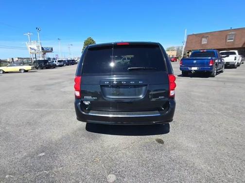 Black Onyx Crystal Pearlcoat 2019 Dodge Grand Caravan GT