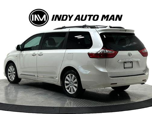 Blizzard Pearl 2017 Toyota Sienna Limited Premium