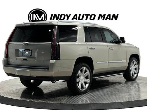 Silver Coast Metallic 2017 Cadillac Escalade Luxury