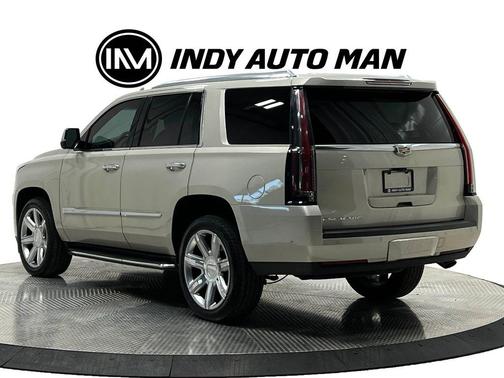 Silver Coast Metallic 2017 Cadillac Escalade Luxury