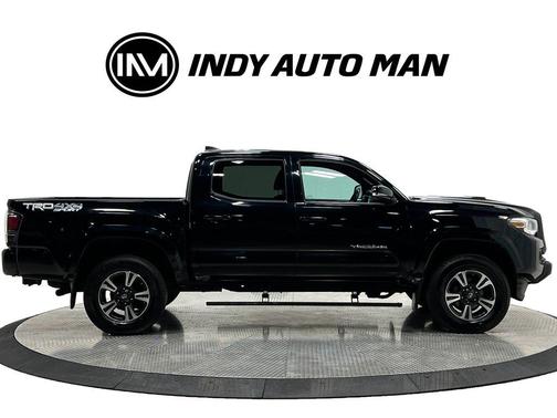 Midnight Black Metallic 2019 Toyota Tacoma TRD Sport