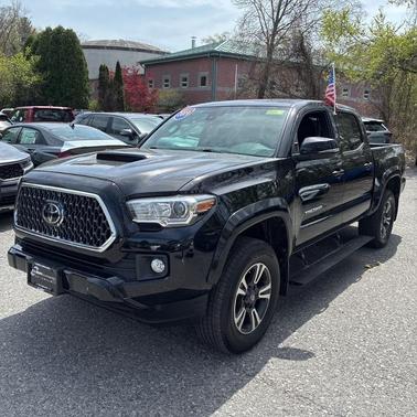 Midnight Black Metallic 2019 Toyota Tacoma TRD Sport