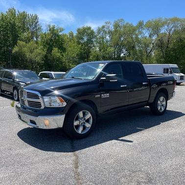 Brilliant Black Crystal Pearlcoat 2017 RAM 1500 Big Horn