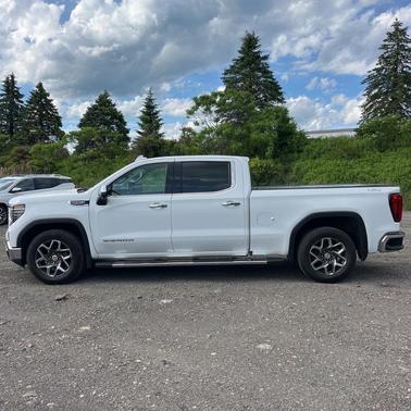 Summit White 2023 GMC Sierra 1500 SLT