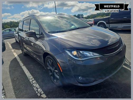 Crystal Metallic 2019 Chrysler Pacifica Touring-L Plus