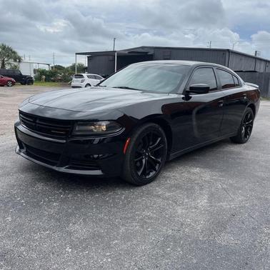 Pitch Black Clearcoat 2018 Dodge Charger SXT