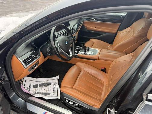 2017 BMW 740e xDrive iPerformance