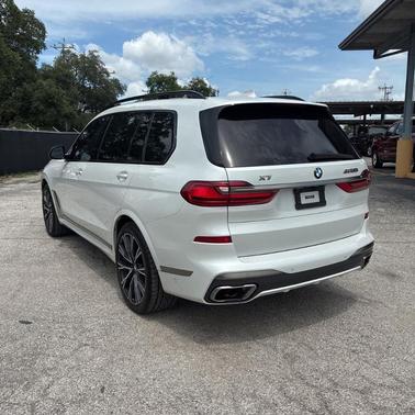 Mineral White Metallic 2020 BMW X7 M50i