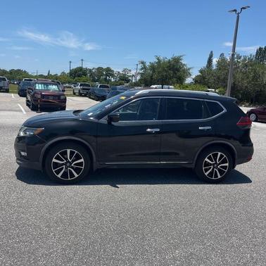 Magnetic Black 2018 Nissan Rogue SL