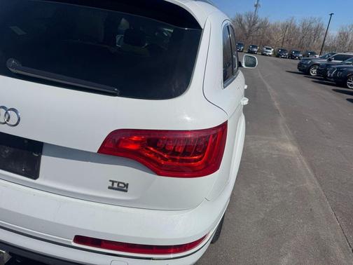 Carrara White 2015 Audi Q7 3.0 TDI Premium Plus