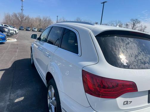 Carrara White 2015 Audi Q7 3.0 TDI Premium Plus