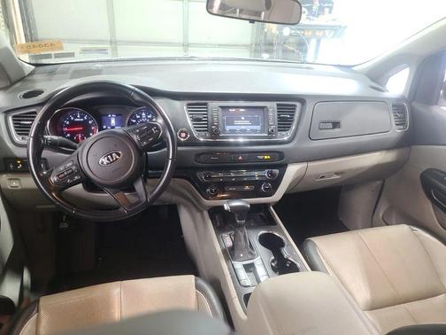Snow White Pearl 2020 Kia Sedona EX
