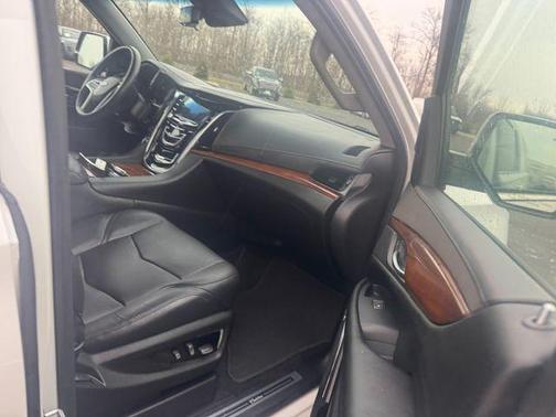 2017 Cadillac Escalade Premium Luxury