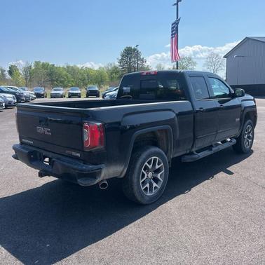 Onyx Black 2018 GMC Sierra 1500 SLT