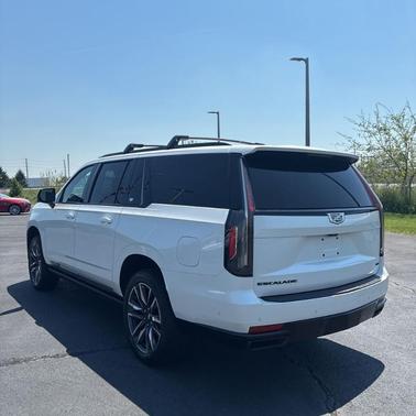 Crystal White Tri-Coat 2021 Cadillac Escalade ESV Sport