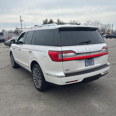White Platinum Clearcoat Metallic 2019 Lincoln Navigator Reserve