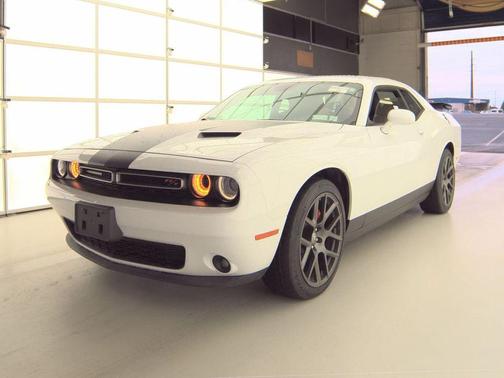 White Knuckle Clearcoat 2018 Dodge Challenger R/T