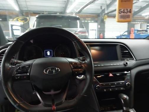 2018 Hyundai ELANTRA Sport