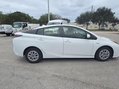 2016 Toyota Prius Two