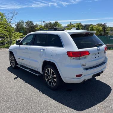 Bright White Clearcoat 2018 Jeep Grand Cherokee Overland