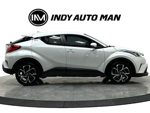 Blizzard Pearl 2018 Toyota C-HR XLE
