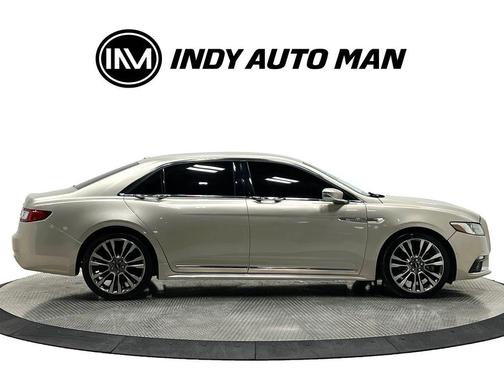 White Gold Metallic 2017 Lincoln Continental Select