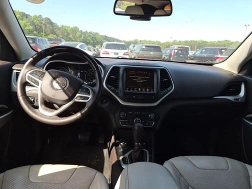 Diamond Black 2018 Jeep Cherokee Overland