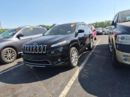 Diamond Black 2018 Jeep Cherokee Overland