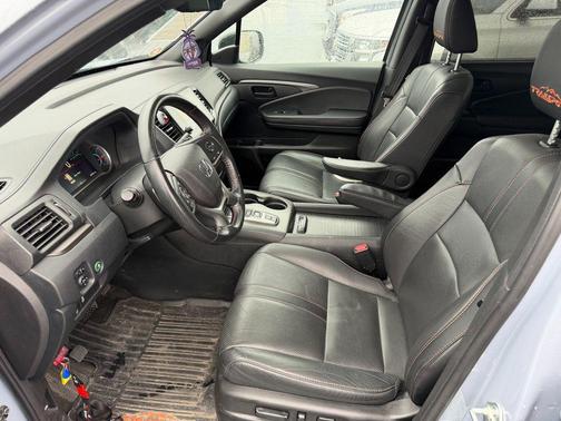 Sonic Gray Pearl 2022 Honda Pilot TrailSport