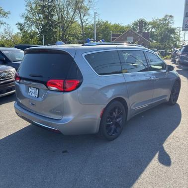 Billet Silver Metallic Clearcoat 2020 Chrysler Pacifica Limited