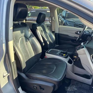 Billet Silver Metallic Clearcoat 2020 Chrysler Pacifica Limited