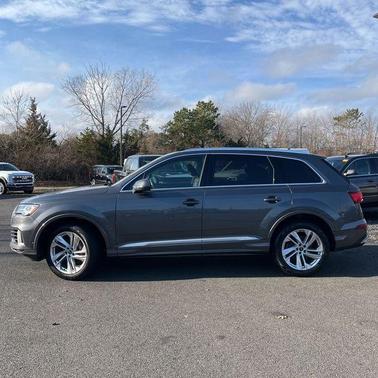 2021 Audi Q7 55 Premium Plus