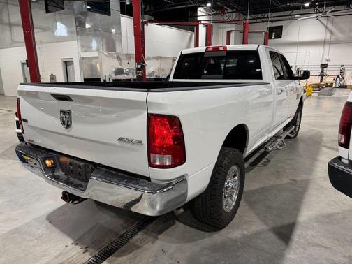 Bright White Clearcoat 2016 RAM 2500 SLT
