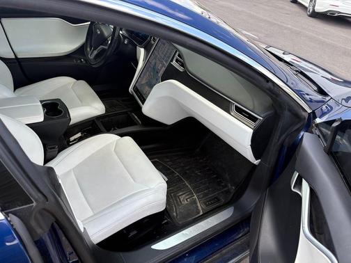 Deep Blue Metallic 2017 Tesla Model S 100D