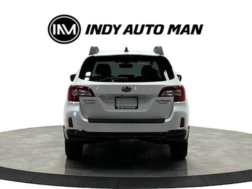 White 2017 Subaru Outback 2.5i Limited