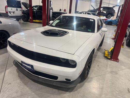 Bright White Clearcoat 2016 Dodge Challenger R/T Scat Pack
