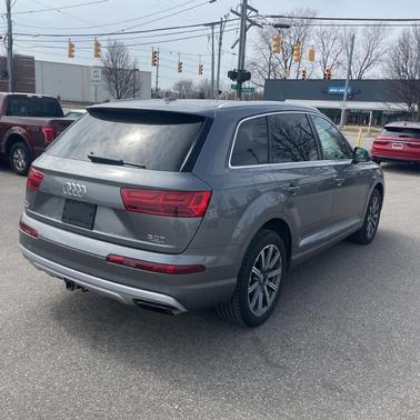 Graphite Gray Metallic 2017 Audi Q7 3.0T Premium Plus