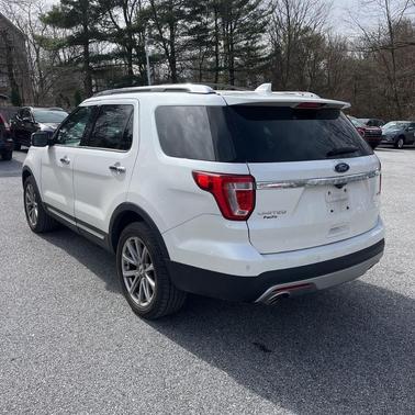 White Platinum Clearcoat Metallic 2016 Ford Explorer Limited