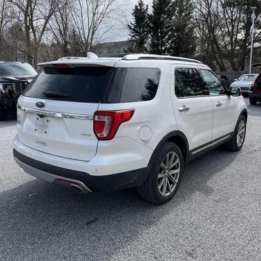 White Platinum Clearcoat Metallic 2016 Ford Explorer Limited