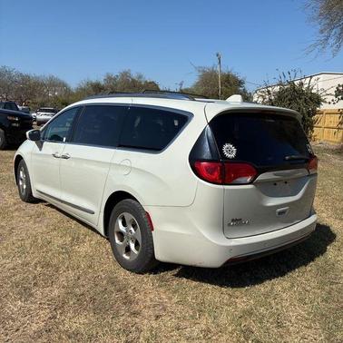 2017 Chrysler Pacifica Touring-L Plus
