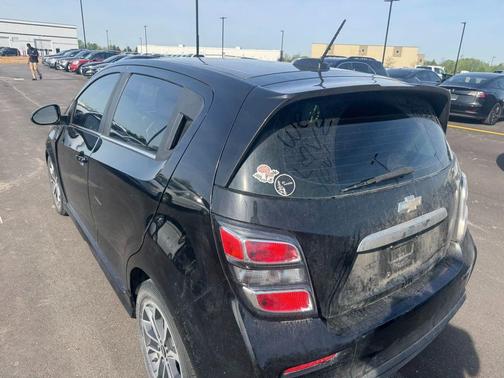 Mosaic Black Metallic 2020 Chevrolet Sonic LT
