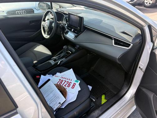 Classic Silver Metallic 2022 Toyota Corolla LE