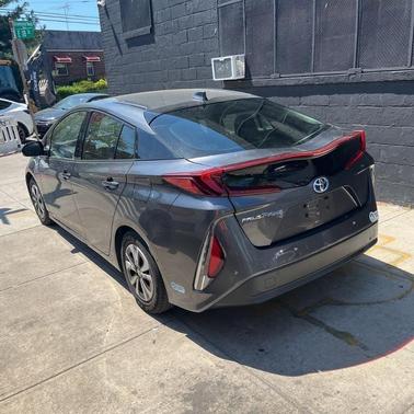 Magnetic Gray Metallic 2017 Toyota Prius Prime Advanced