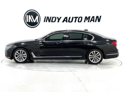 Black Sapphire Metallic 2018 BMW 750 i