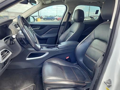 Fuji White 2019 Jaguar F-PACE 25t Prestige